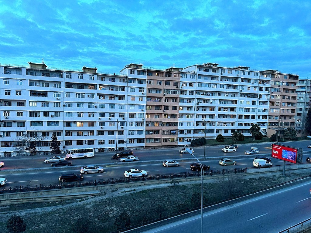 4-комн. вторичка - м. Кара Караев - 95 м² (2)