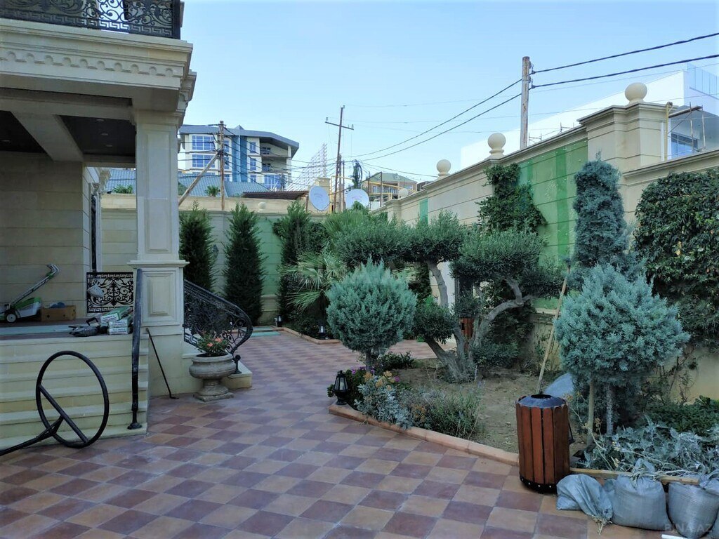 8 otaqlı həyət evi/bağ evi - Səbail r. - 1000 m² (14)