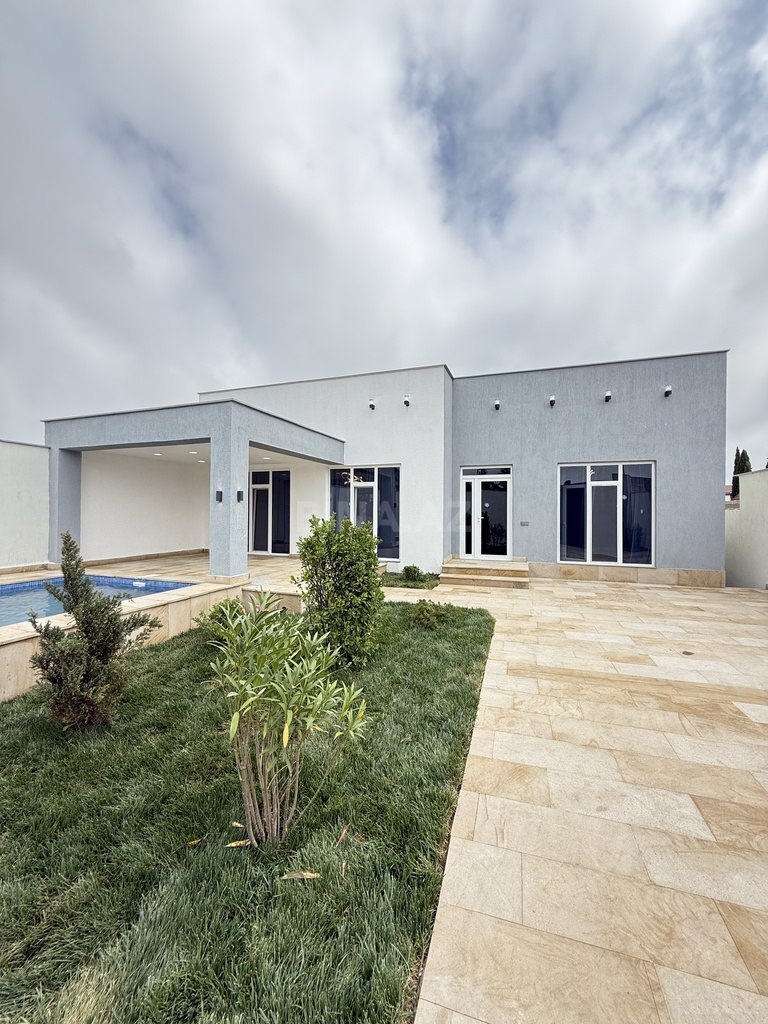 4 otaqlı həyət evi/bağ evi - Şüvəlan q. - 160 m² (3)