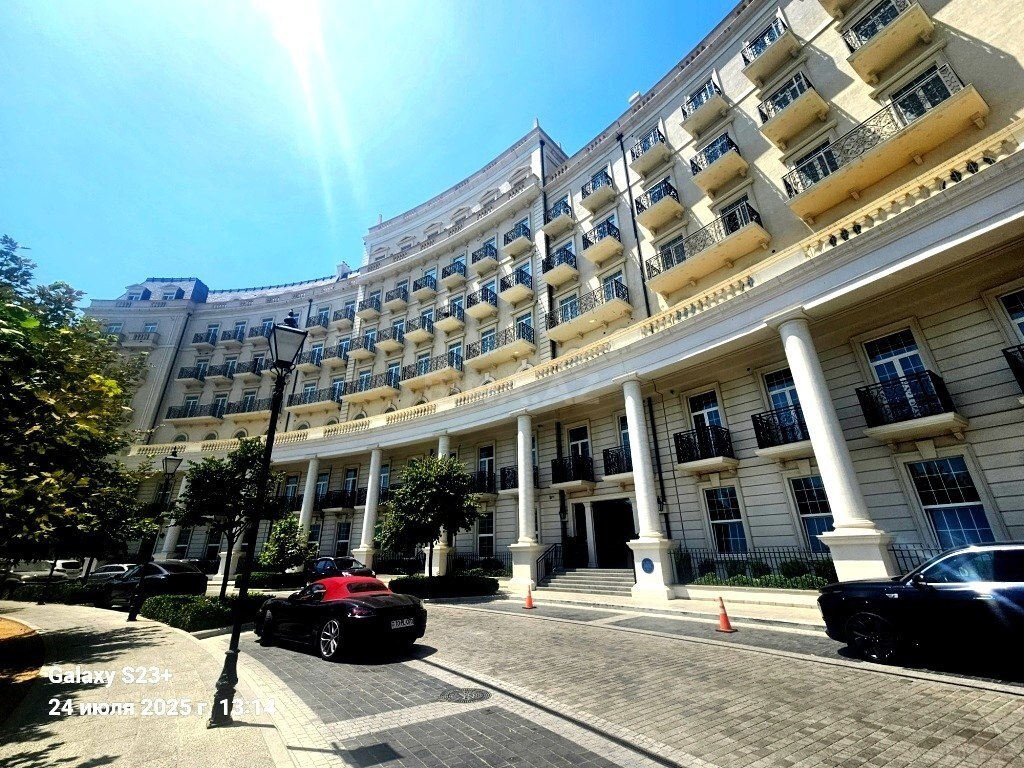 5 otaqlı yeni tikili - Ağ şəhər q. - 230 m² (1)