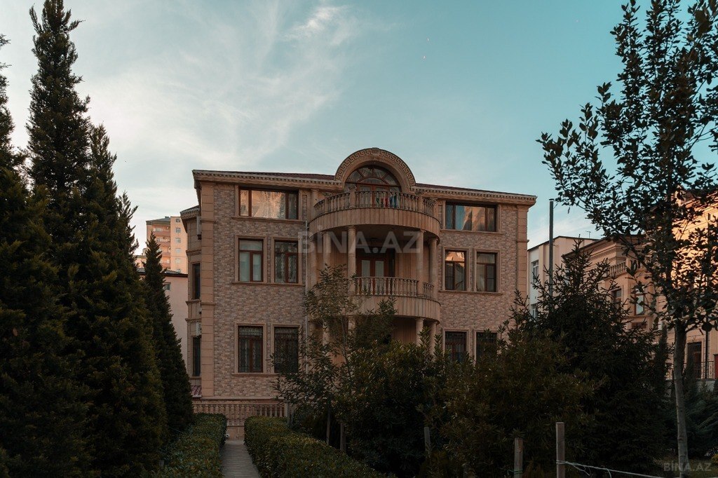 8-комн. дом/дача - м. 20 января - 600 м² (3)