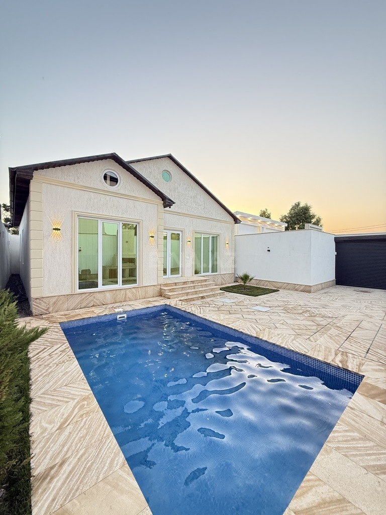 4 otaqlı həyət evi/bağ evi - Mərdəkan q. - 135 m² (1)