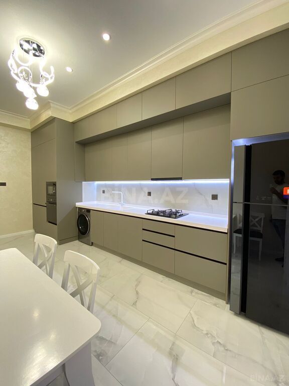 3-комн. новостройка - м. 28 мая - 120 м² (4)
