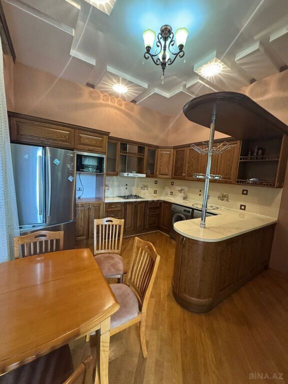 5 otaqlı həyət evi/bağ evi - Pirşağı q. - 300 m² (18)