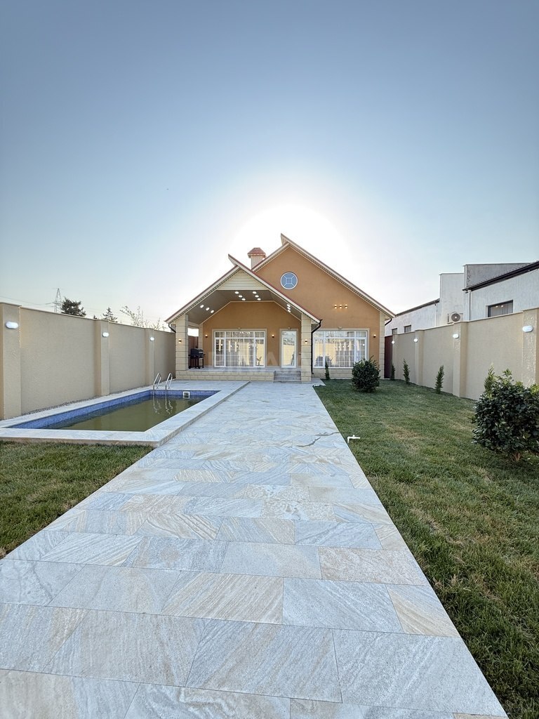 4 otaqlı həyət evi/bağ evi - Şüvəlan q. - 150 m² (1)