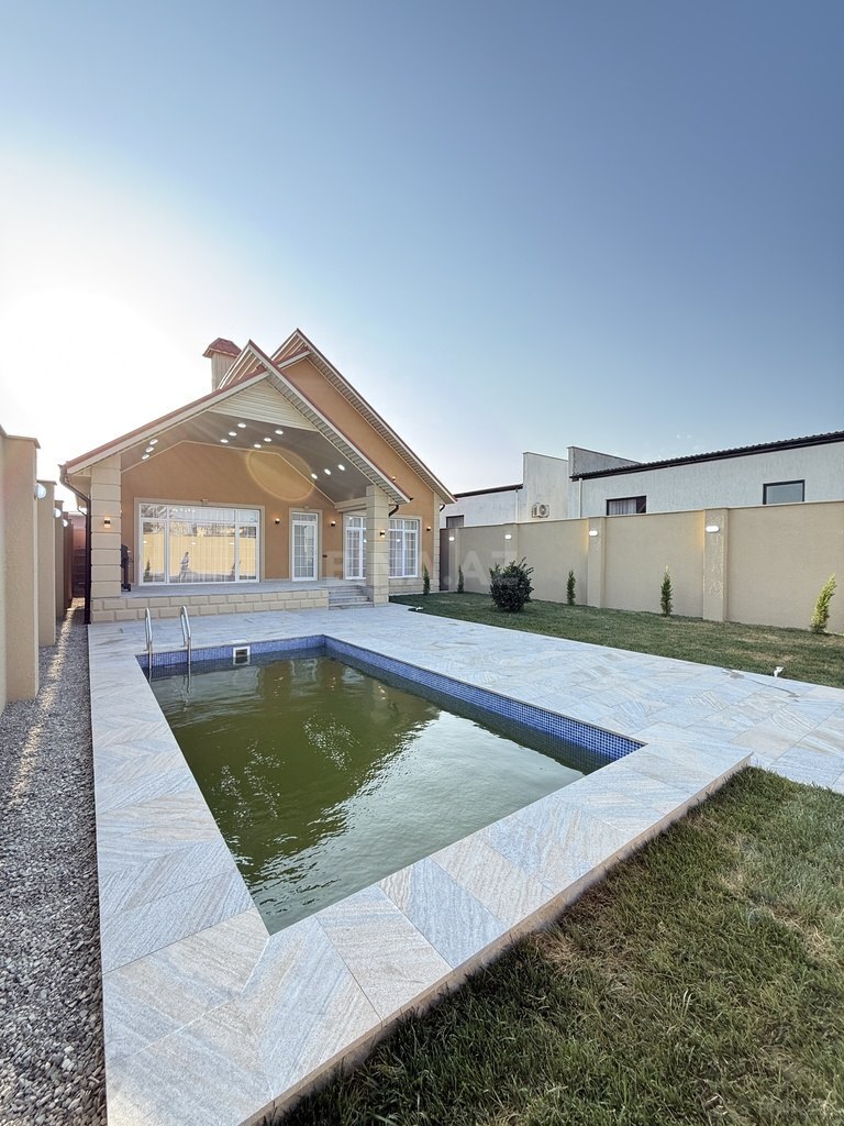4 otaqlı həyət evi/bağ evi - Şüvəlan q. - 150 m² (3)