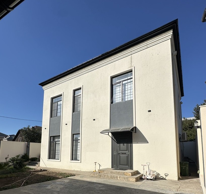 8 otaqlı həyət evi/bağ evi - Bakıxanov q. - 250 m² (1)