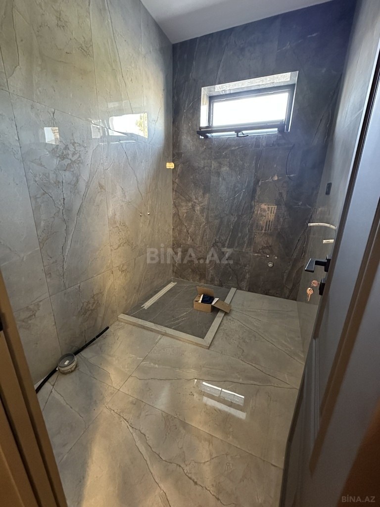 8 otaqlı həyət evi/bağ evi - Bakıxanov q. - 250 m² (20)
