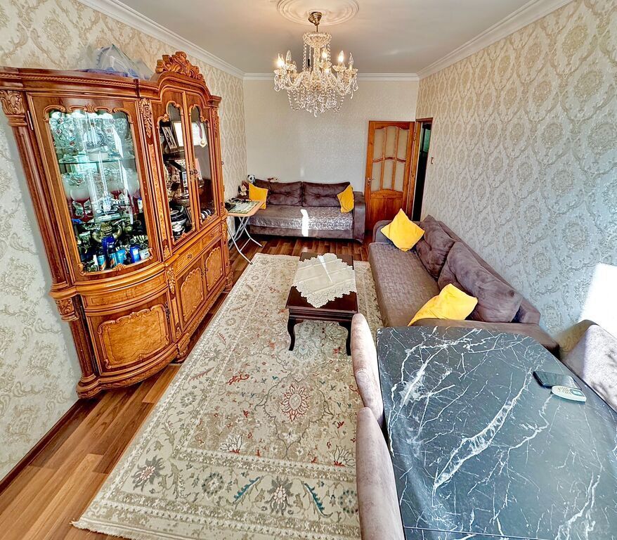3-комн. вторичка - м. Кара Караев - 75 м² (2)