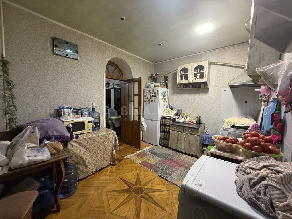 3 otaqlı köhnə tikili - Bakıxanov q. - 80 m² (12)