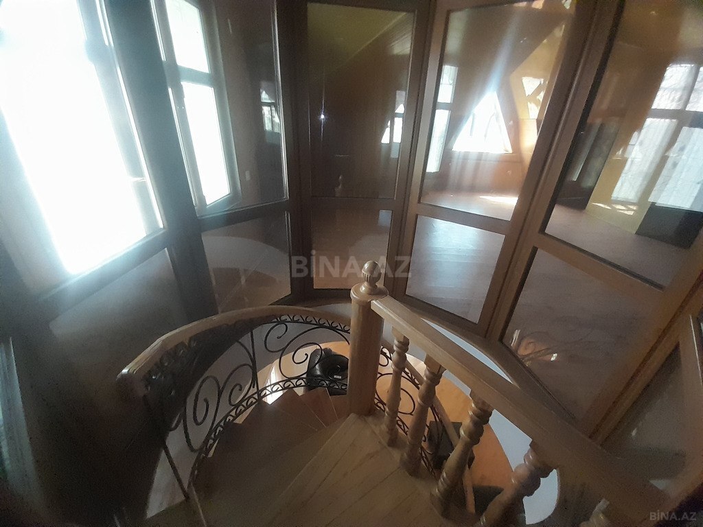 5 otaqlı həyət evi/bağ evi - Bakıxanov q. - 280 m² (24)