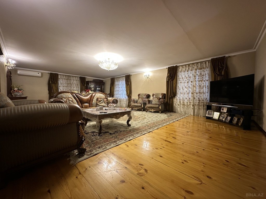 5 otaqlı həyət evi/bağ evi - Neftçilər m. - 200 m² (25)