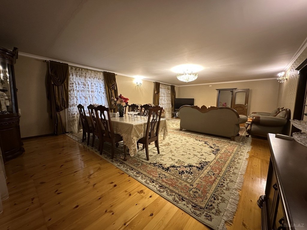 5 otaqlı həyət evi/bağ evi - Neftçilər m. - 200 m² (24)