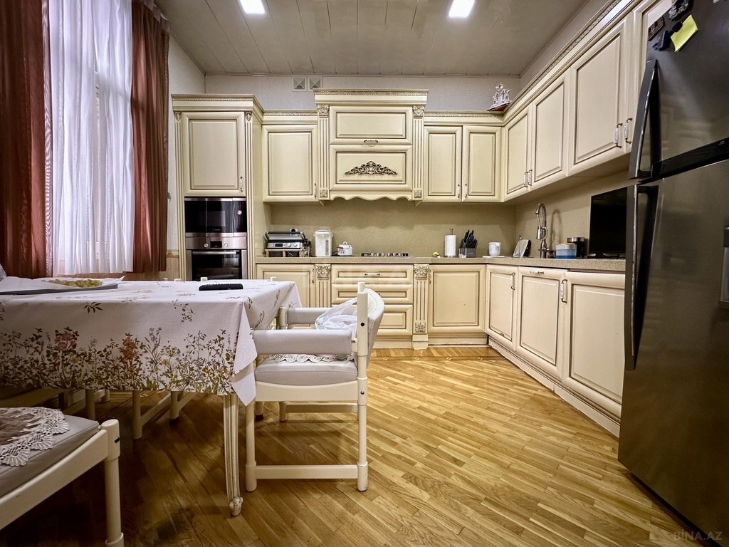 5 otaqlı həyət evi/bağ evi - Neftçilər m. - 200 m² (14)