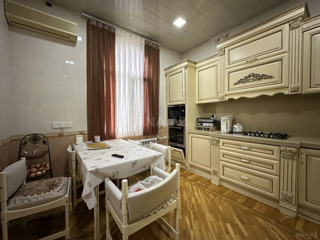 5 otaqlı həyət evi/bağ evi - Neftçilər m. - 200 m² (15)