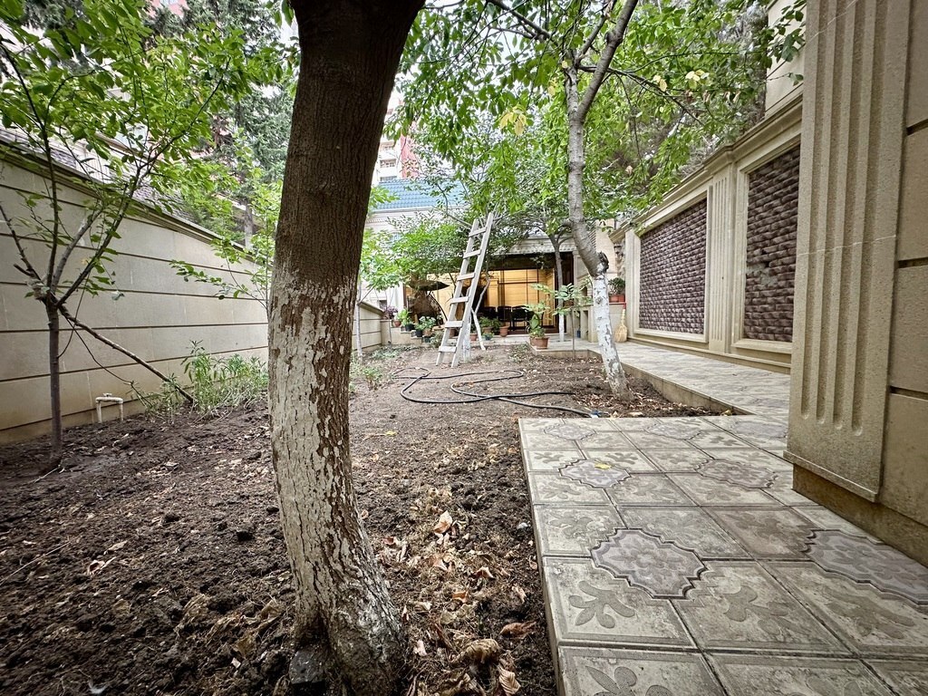 5 otaqlı həyət evi/bağ evi - Neftçilər m. - 200 m² (13)