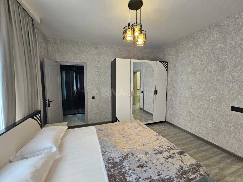 4 otaqlı həyət evi/bağ evi - Şüvəlan q. - 150 m² (13)