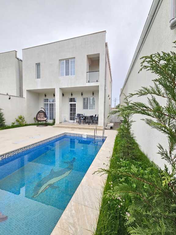 4 otaqlı həyət evi/bağ evi - Şüvəlan q. - 150 m² (5)