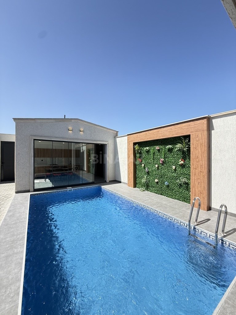 4 otaqlı həyət evi/bağ evi - Şüvəlan q. - 140 m² (10)