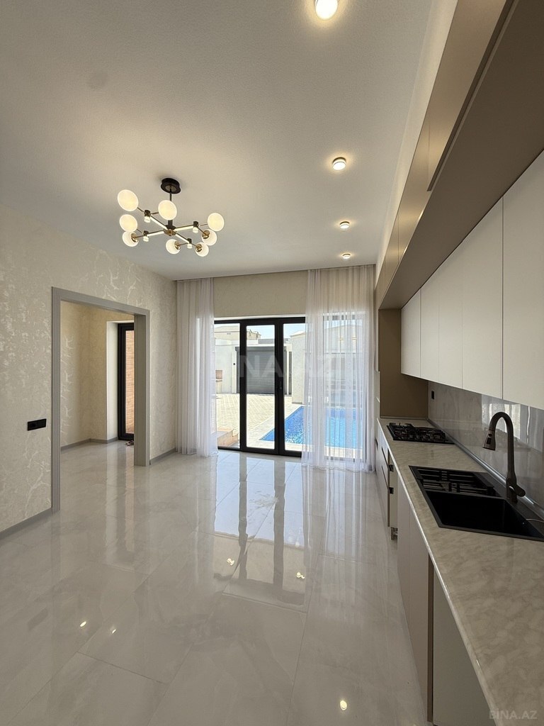 4 otaqlı həyət evi/bağ evi - Şüvəlan q. - 140 m² (24)
