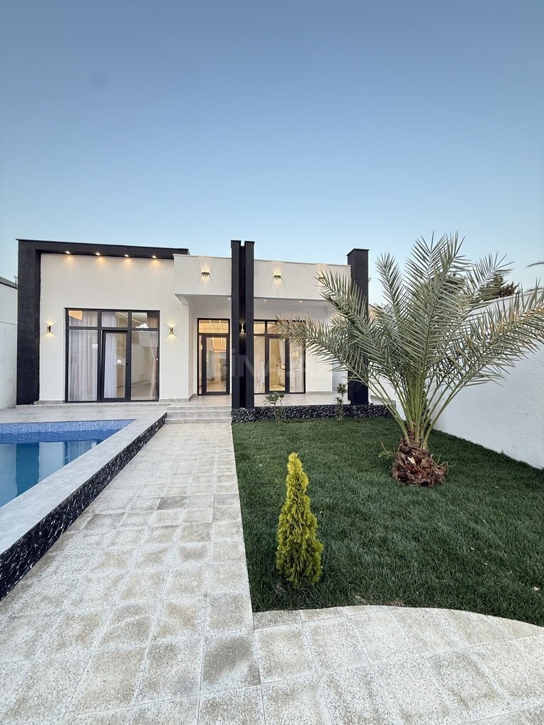 4 otaqlı həyət evi/bağ evi - Şağan q. - 130 m² (1)