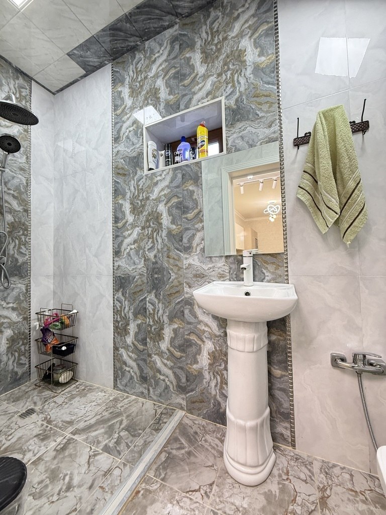 5 otaqlı həyət evi/bağ evi - Binə q. - 180 m² (18)