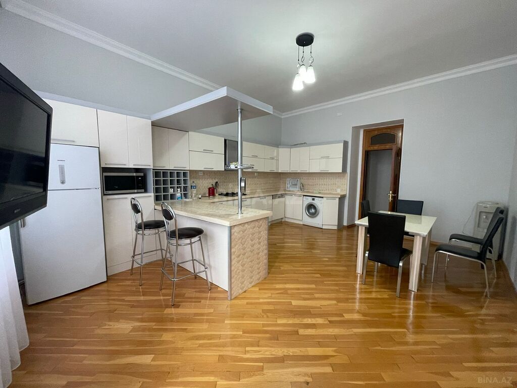 4 otaqlı köhnə tikili - İçəri Şəhər m. - 200 m² (6)
