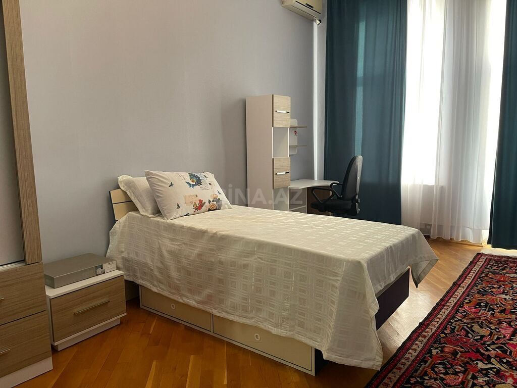4 otaqlı köhnə tikili - İçəri Şəhər m. - 200 m² (19)