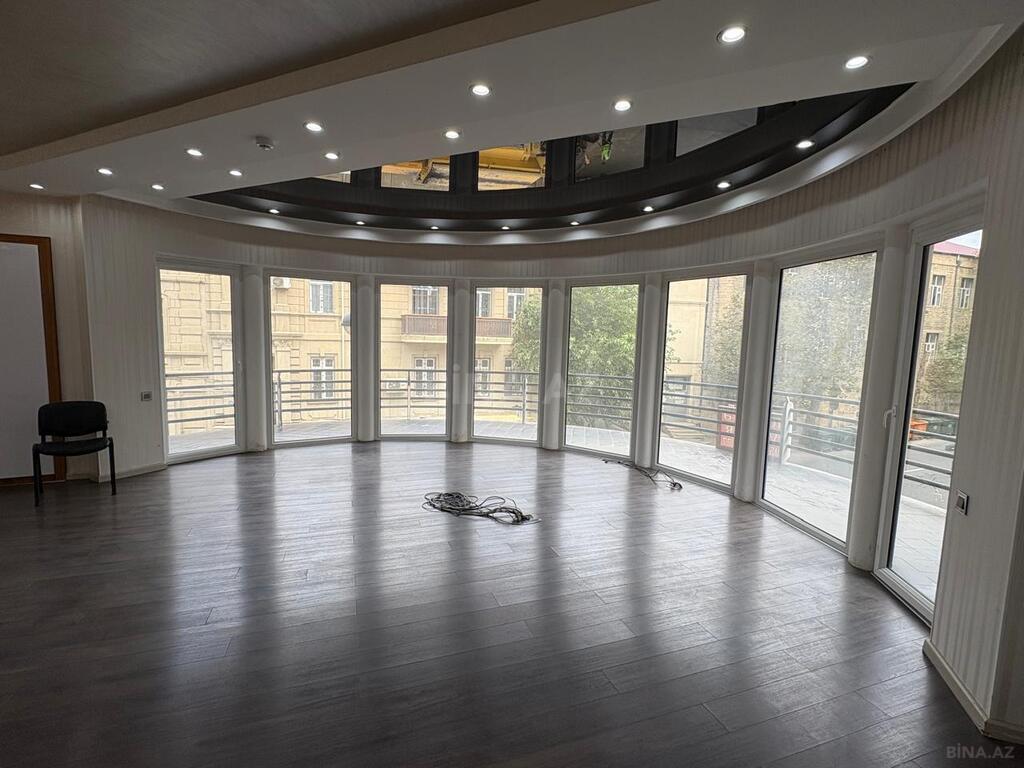 20-комн. офис - м. Ичеришехер - 2000 м² (12)