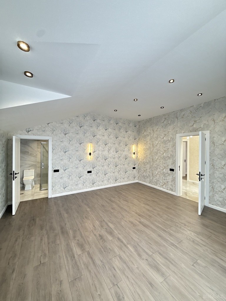 6 otaqlı həyət evi/bağ evi - Şüvəlan q. - 285 m² (27)