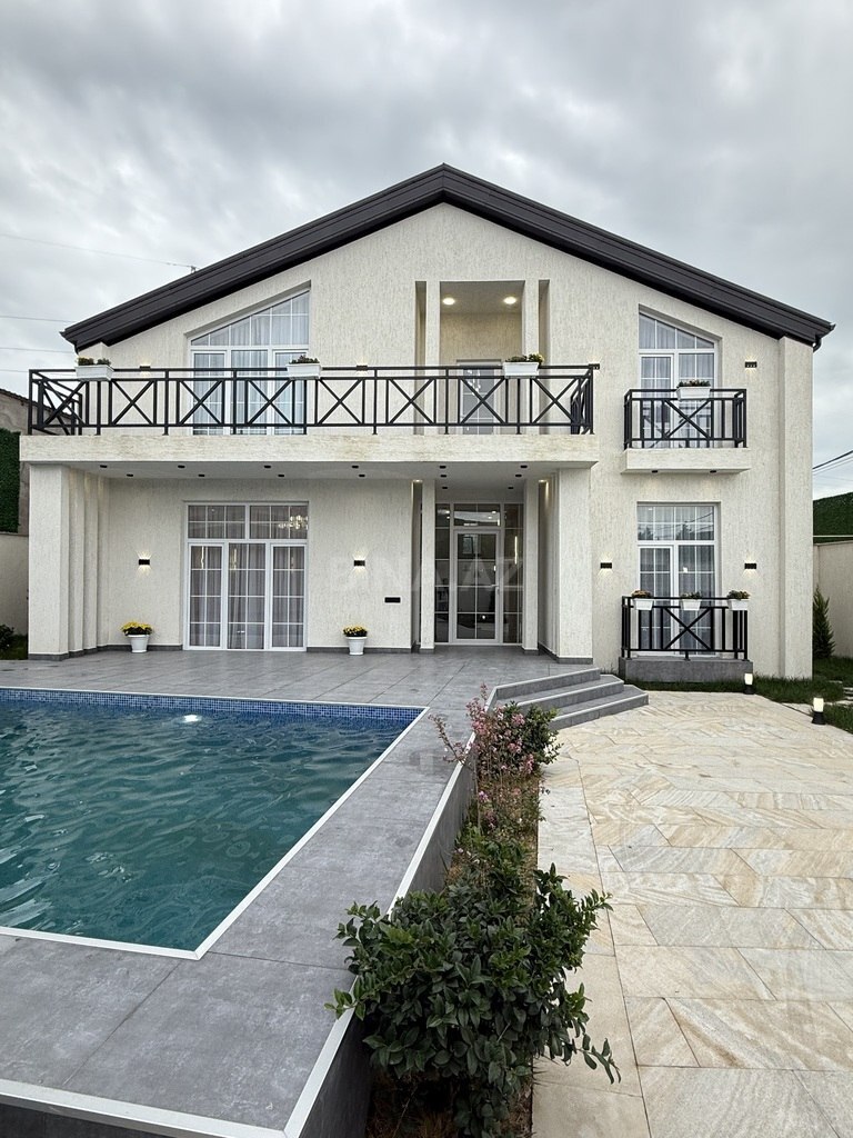 6 otaqlı həyət evi/bağ evi - Şüvəlan q. - 285 m² (2)