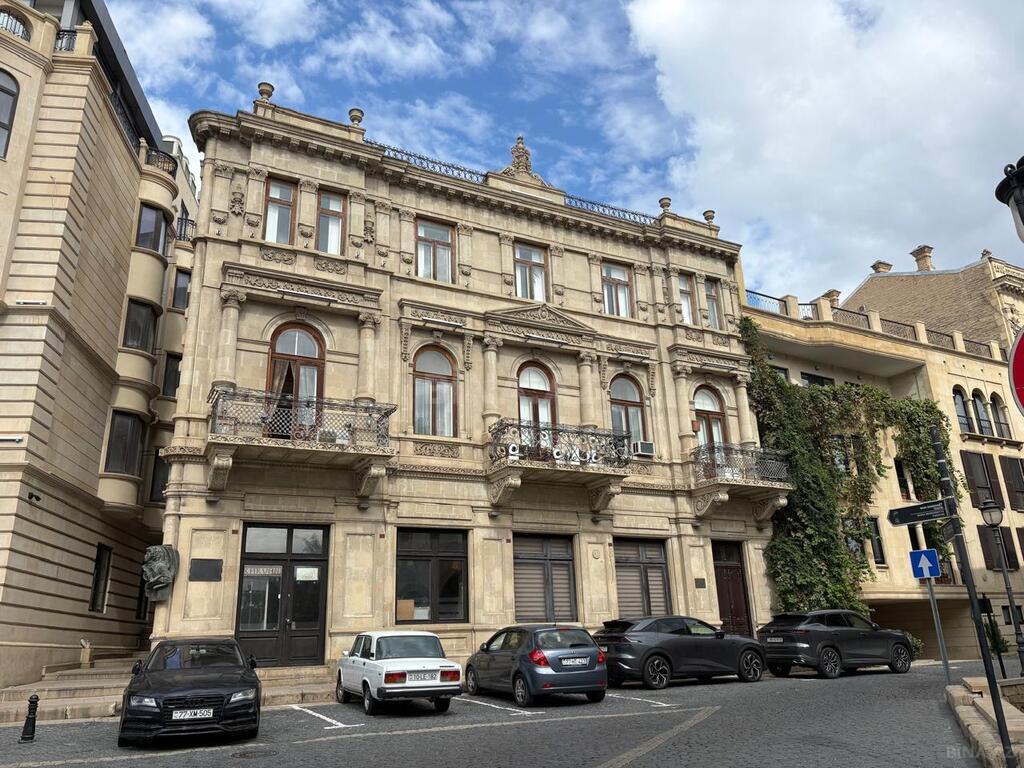 20-комн. офис - м. Ичеришехер - 1000 м² (1)