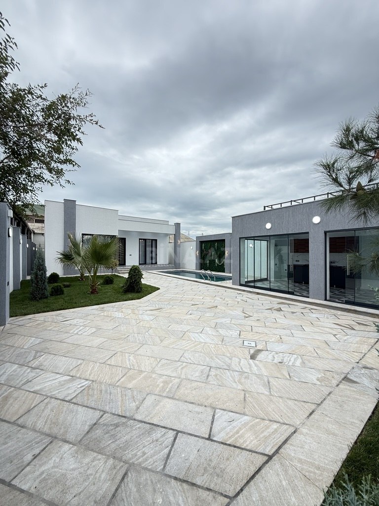 4 otaqlı həyət evi/bağ evi - Şüvəlan q. - 155 m² (2)