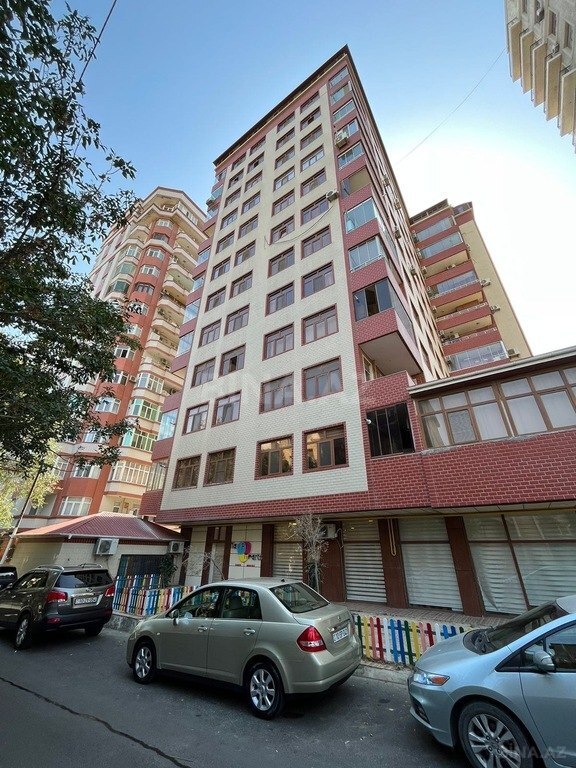 4 otaqlı yeni tikili - Nizami m. - 240 m² (1)