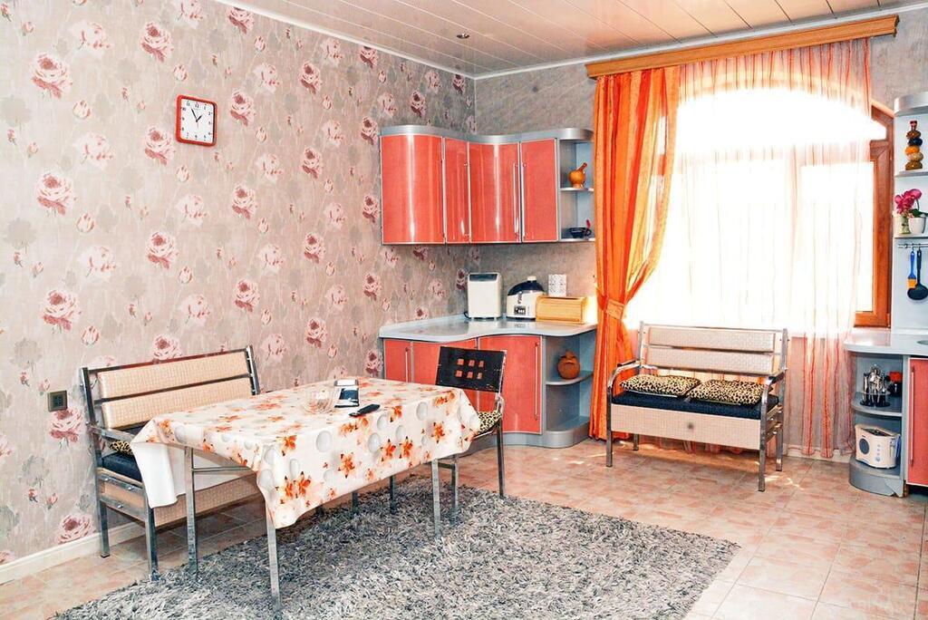 6 otaqlı həyət evi/bağ evi - Saray q. - 300 m² (6)
