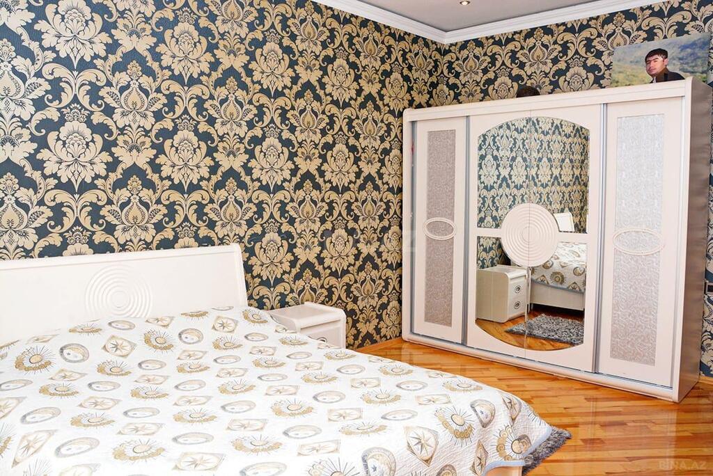 6 otaqlı həyət evi/bağ evi - Saray q. - 300 m² (25)