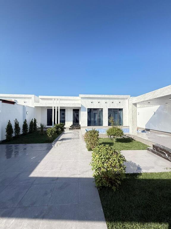 4 otaqlı həyət evi/bağ evi - Mərdəkan q. - 160 m² (1)