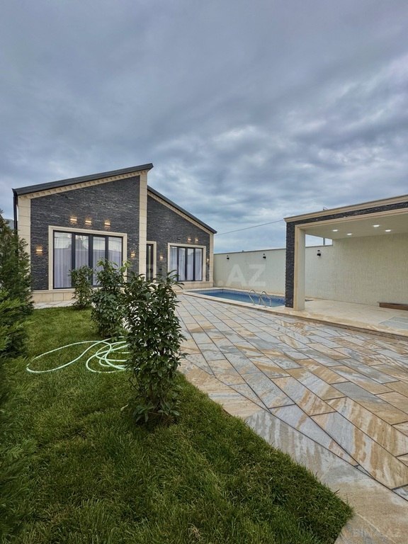4 otaqlı həyət evi/bağ evi - Şüvəlan q. - 160 m² (1)