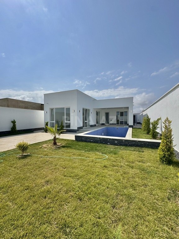 4 otaqlı həyət evi/bağ evi - Şüvəlan q. - 150 m² (4)