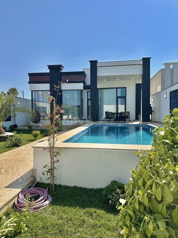 4 otaqlı həyət evi/bağ evi - Şüvəlan q. - 180 m² (1)
