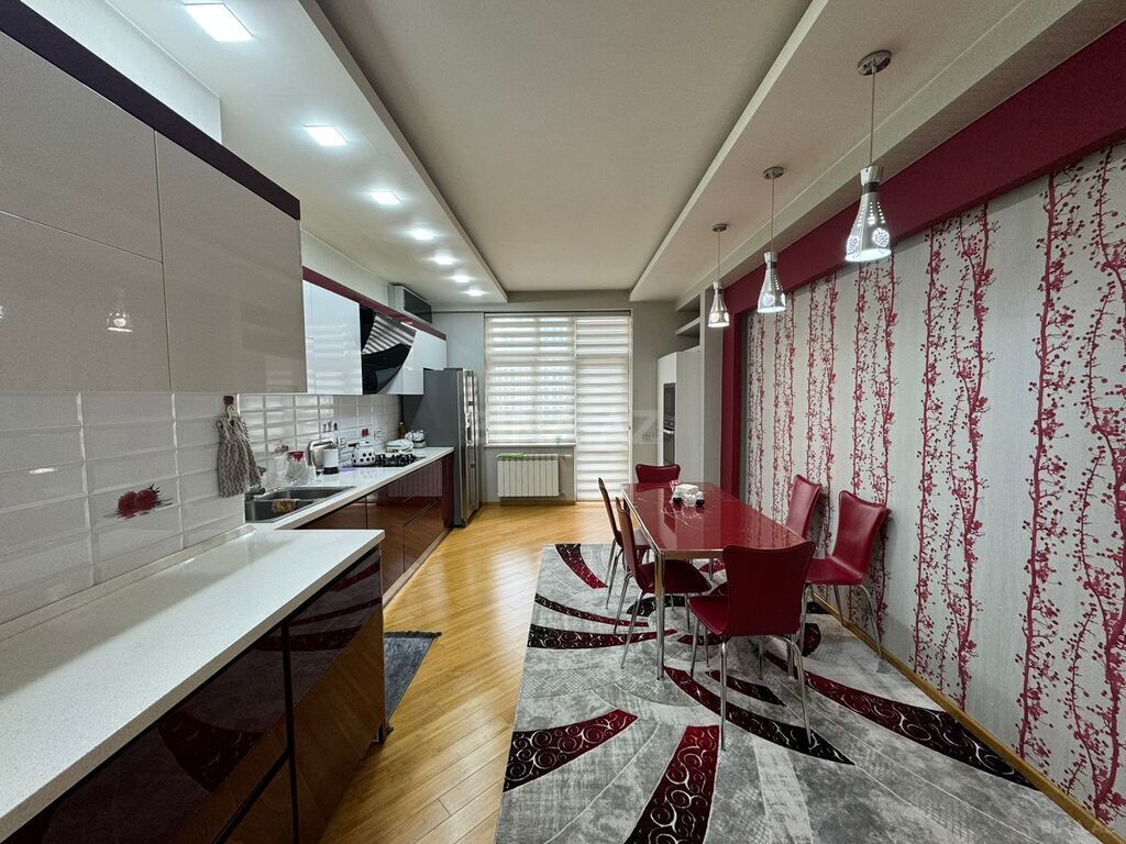 4-комн. новостройка - м. 8 ноября - 188 м² (10)