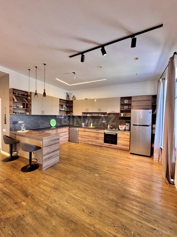 4 otaqlı həyət evi/bağ evi - Şüvəlan q. - 180 m² (8)