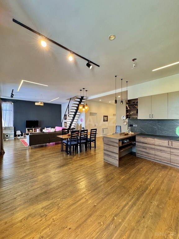 4 otaqlı həyət evi/bağ evi - Şüvəlan q. - 180 m² (16)