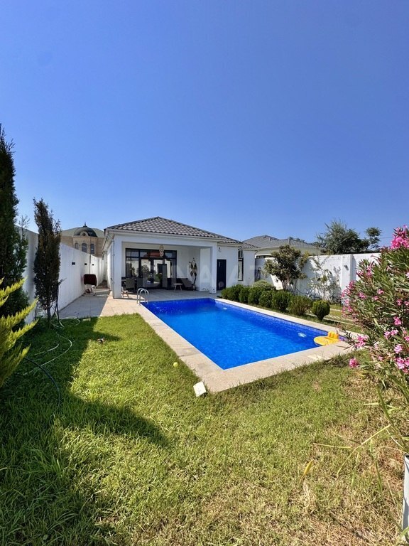 4 otaqlı həyət evi/bağ evi - Şüvəlan q. - 180 m² (4)