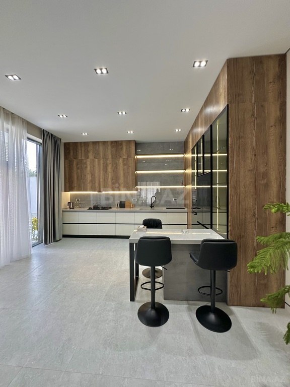4 otaqlı həyət evi/bağ evi - Şüvəlan q. - 230 m² (22)
