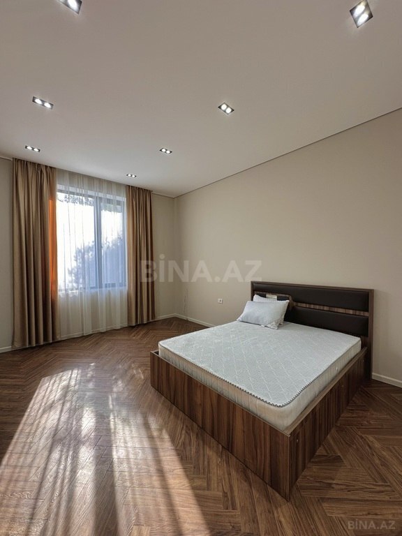 4 otaqlı həyət evi/bağ evi - Şüvəlan q. - 230 m² (26)