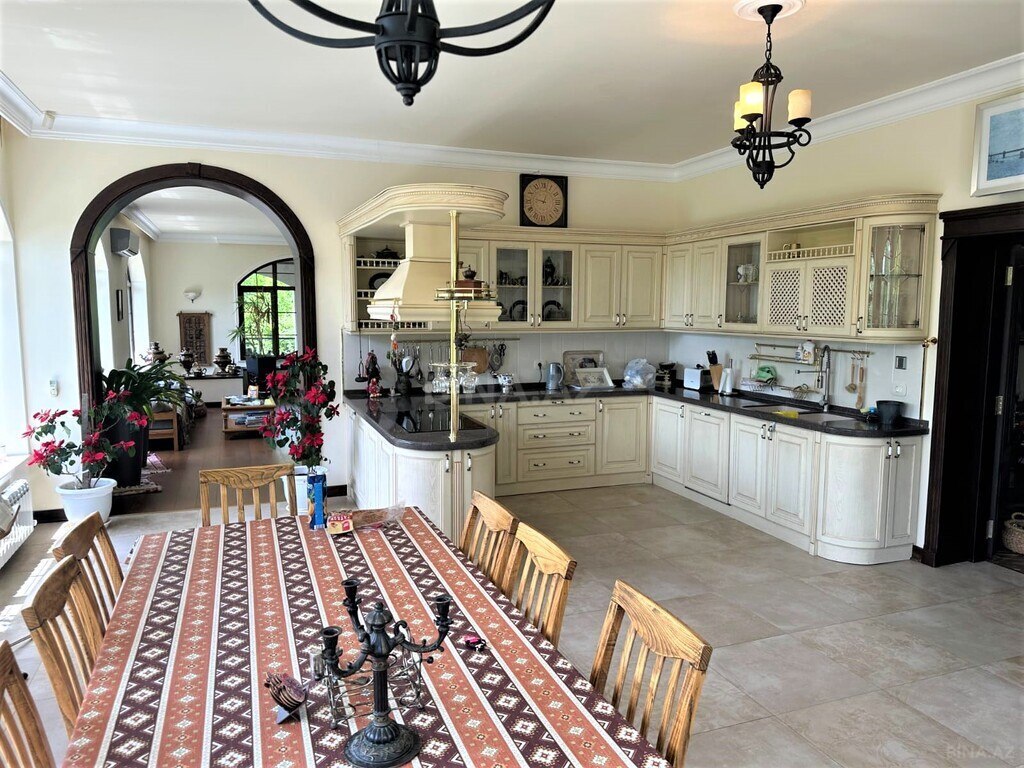 5 otaqlı həyət evi/bağ evi - Qəbələ - 460 m² (13)