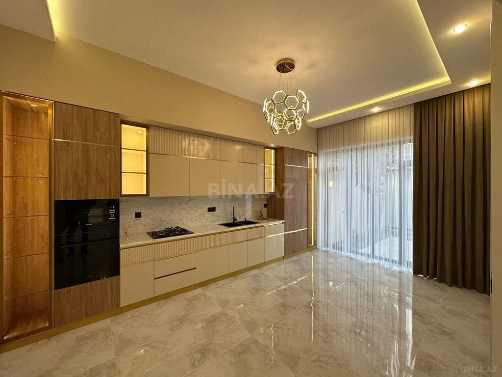 4 otaqlı həyət evi/bağ evi - Şüvəlan q. - 200 m² (11)