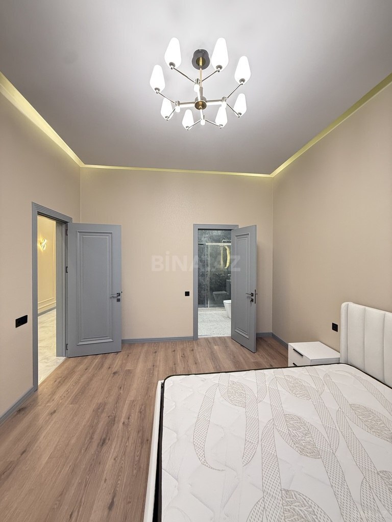 4 otaqlı həyət evi/bağ evi - Şüvəlan q. - 200 m² (27)