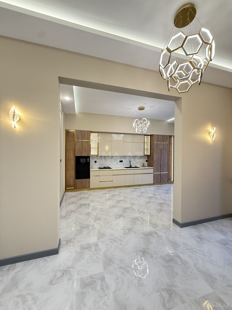 4 otaqlı həyət evi/bağ evi - Şüvəlan q. - 200 m² (20)